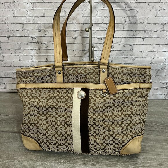 Coach Signature Coach Signature Voyager F13813 - Picture 1 of 7